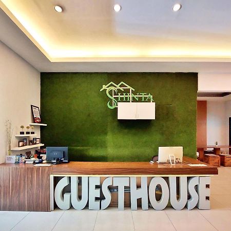 Shinta Guesthouse Маланг Екстериор снимка