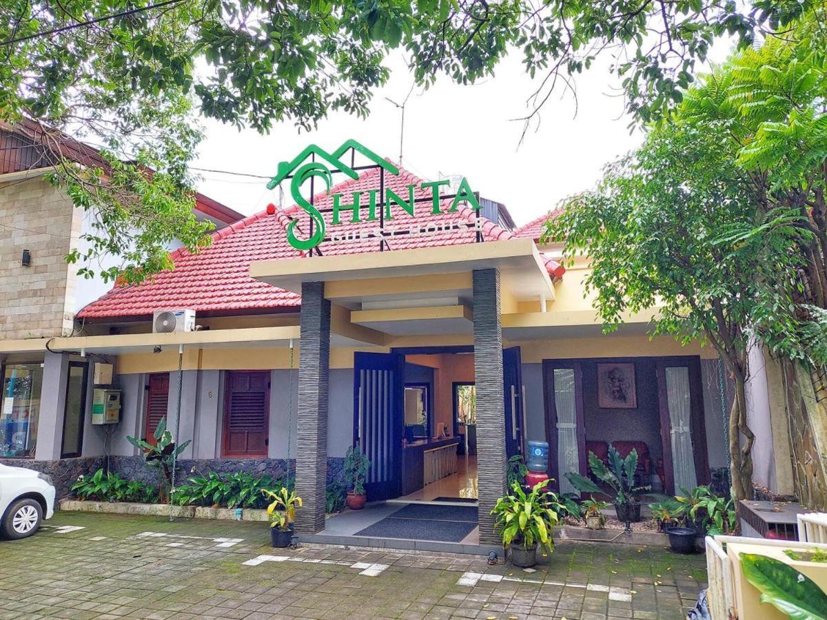 Shinta Guesthouse Маланг Екстериор снимка
