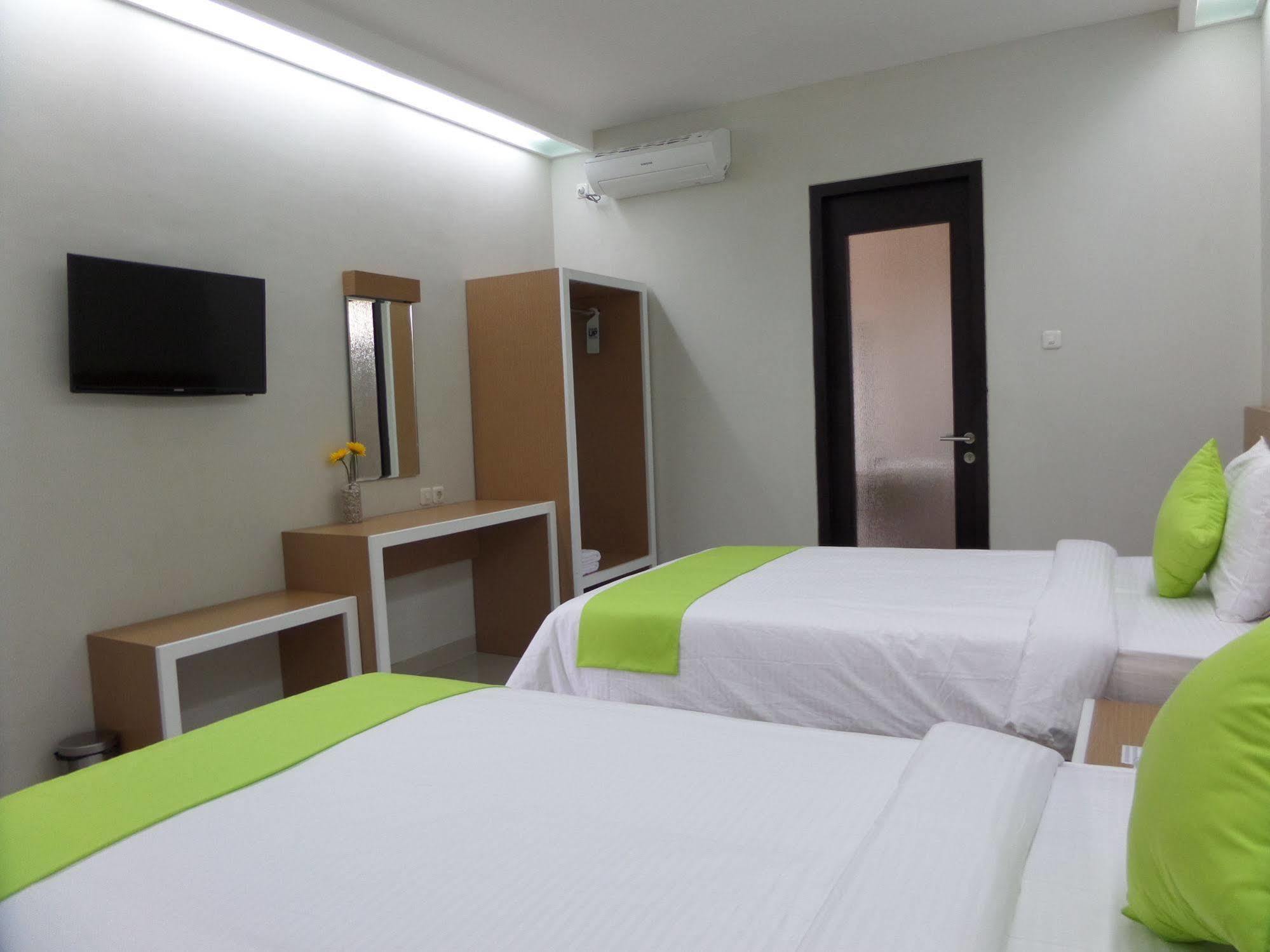 Shinta Guesthouse Маланг Екстериор снимка